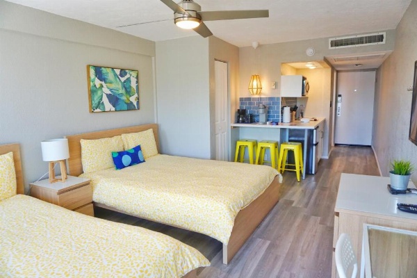 Daytona Inn Studios image 9